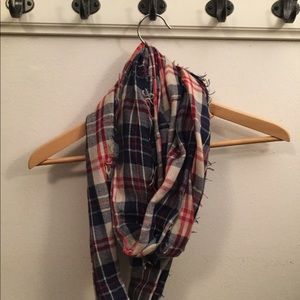 Light-weight scarf